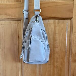 Antik Kraft Cream Crossbody Sling Bag with Front Zip Pocket